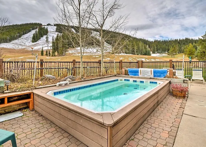 Holiday home Ski-in/ski-out W/ Balcony!