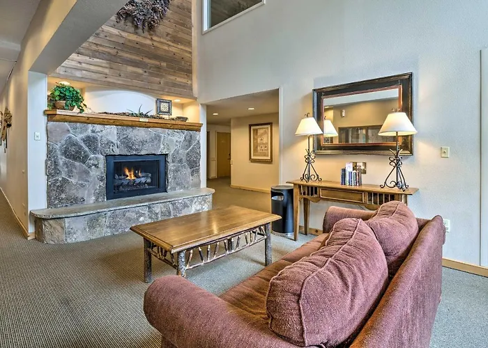 Ski-in/ski-out W/ Balcony! *